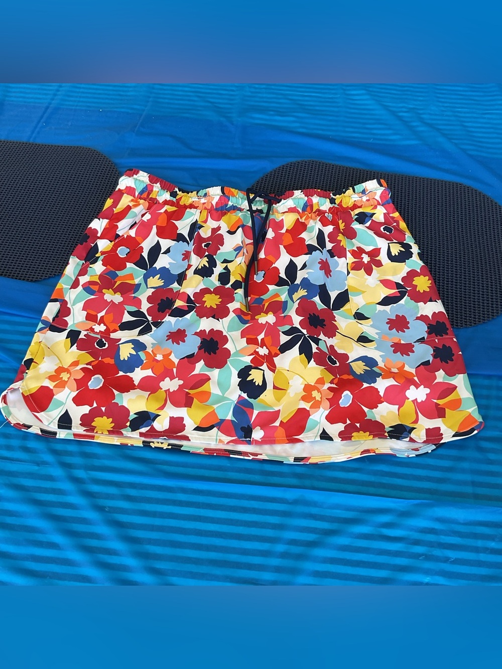 Multicolor Floral Print Elastic-Waist Women’s Skort in Size Large